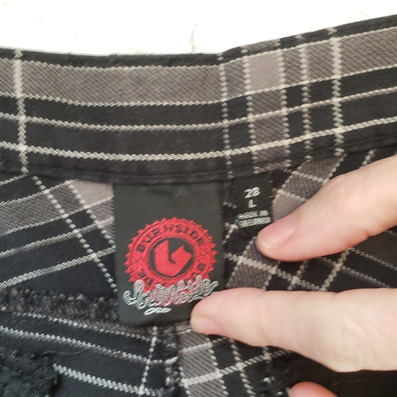 🐱Burnside Plaid Shorts - Picture 3 of 3